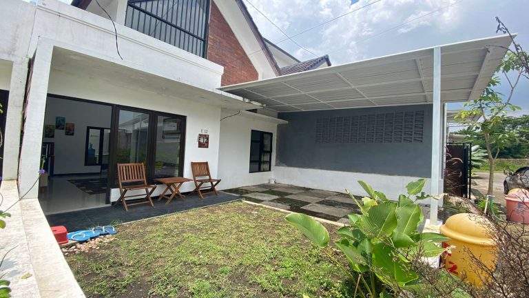 Carport, Teras & Taman